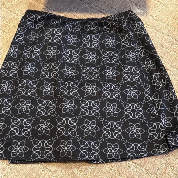 Navy and White Patterned Golf skort - Picture 2 of 5